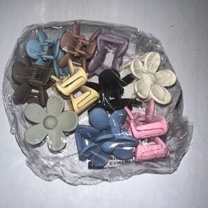 Mini flower hair clips